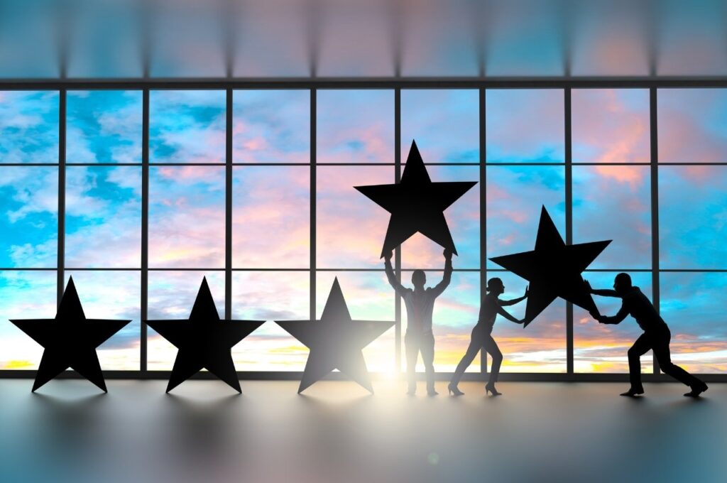 企業経営と金融への影響