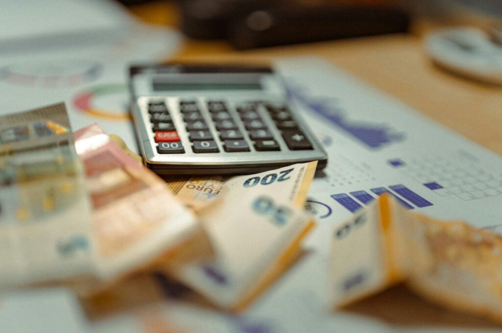 カーボンプライシングのデメリットと課題