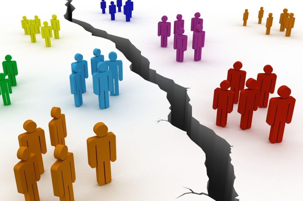 アンダークラスとは