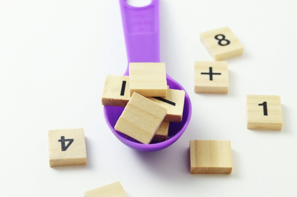 マスバランス計算の考え方：数式と具体例