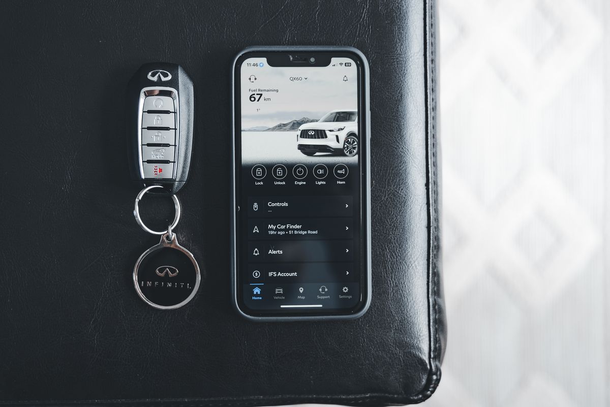 スマートフォンのカーシェアアプリと車の鍵