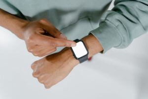 ドコモのスマートウォッチ03の発売日・価格と01・02との違い